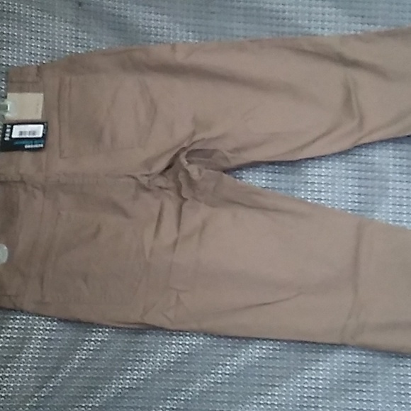 DKNY SIZE 34X34 - Picture 3 of 11